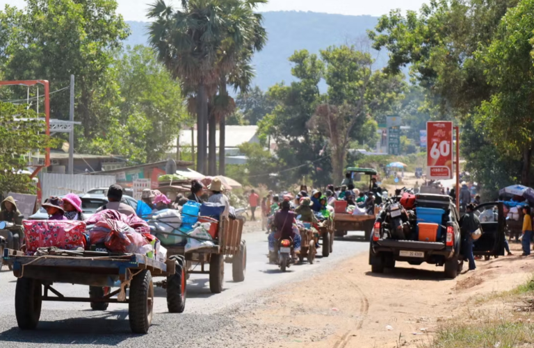কম্বোডিয়ার সঙ্গে সংঘর্ষ, সীমান্তবর্তী প্রদেশে কারফিউ দিল থাইল্যান্ড