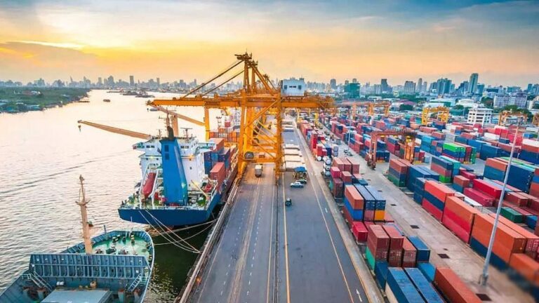 চট্টগ্রাম বন্দরে ১৯ আইসিডি বন্ধের ঘোষণায় রপ্তানি অচলাবস্থা