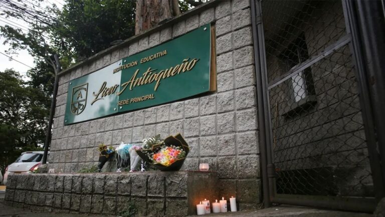 কলম্বিয়ায় স্কুলশিক্ষার্থীদের বাস দুর্ঘটনায় নিহত ১৭