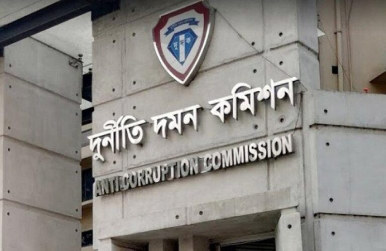 শ্রমিক রপ্তানিতে কোটি কোটি টাকা আত্মসাৎ, দুদকের ৬০ মামলা