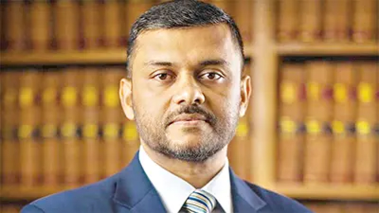 শিশির মনিরের বিরুদ্ধে ধর্ম অবমাননার অভিযোগে মামলার আবেদন