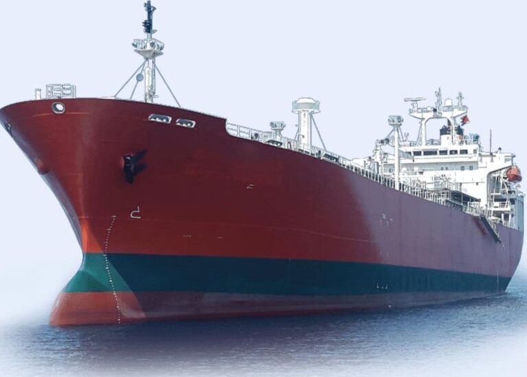 খালাস প্রক্রিয়ায় মিলছে না ১৪ কোটি টাকার জ্বালানি তেলের হিসাব