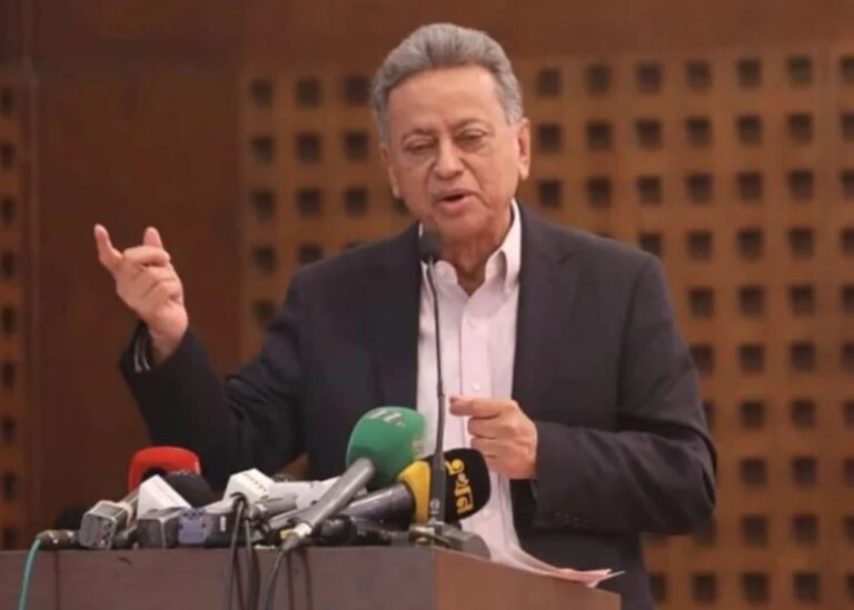 অর্থমন্ত্রী আমীর খসরু