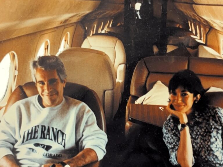 এপস্টেইন ফাইলস: যৌন অপরাধের আড়ালে মোসাদ ও সিআইএর গোপন খেলা