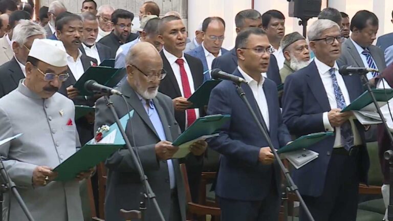 প্রথম দফায় শপথ নিলেন বিএনপির এমপিরা