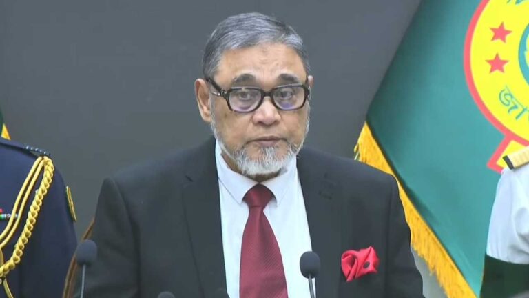 ইতিহাস গড়লেন সিইসি: ২৯৬ এমপির শপথ সম্পূর্ণ