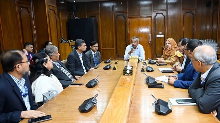 নতুন গভর্নরের নেতৃত্বে বন্ধ কলকারখানা পুনরায় চালুর উদ্যোগ