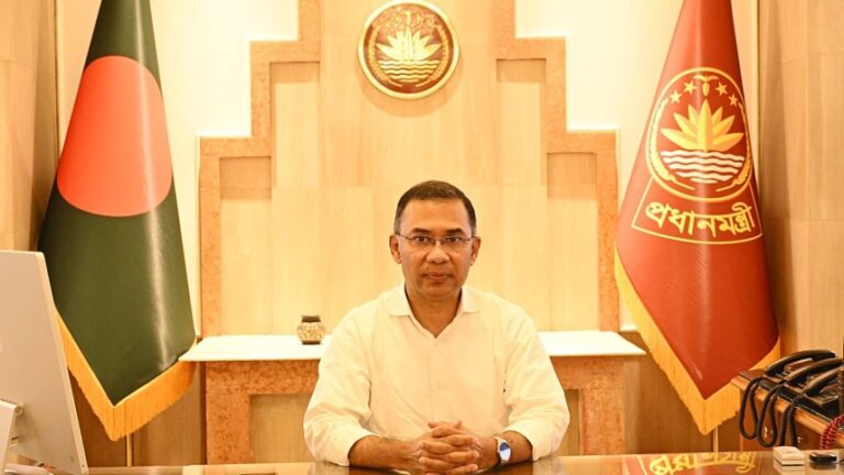 প্রধানমন্ত্রী হিসেবে তেজগাঁও কার্যালয়ে প্রথম অফিস তারেক রহমানের
