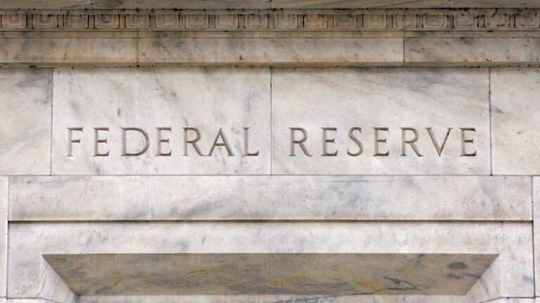 ফেডের লোকসান কমে এসেছে ১৯৬০ কোটি ডলারে