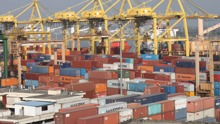 রেল ইঞ্জিনের ঘাটতি পণ্য পরিবহনে নতুন জট সৃষ্টি করছে