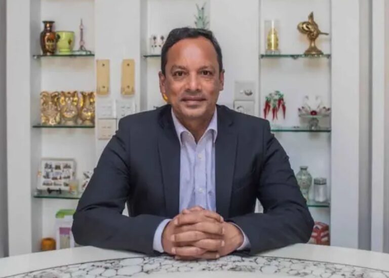 ছাত্ররাজনীতি, সাংবাদিকতা ও কূটনীতিকতার পথ পেরিয়ে রাষ্ট্রের শীর্ষ আইন কর্মকর্তা