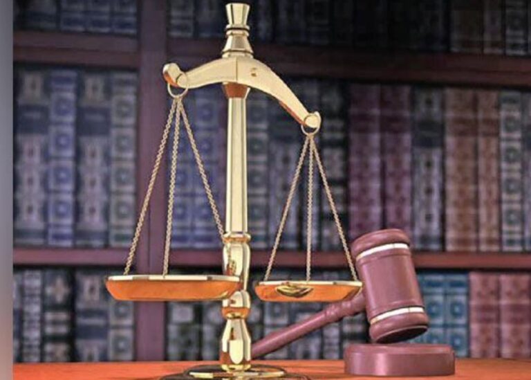 প্রযুক্তির অগ্রযাত্রায় আদালতের সেকেলে নিয়ম কি হারাচ্ছে প্রাসঙ্গিকতা?