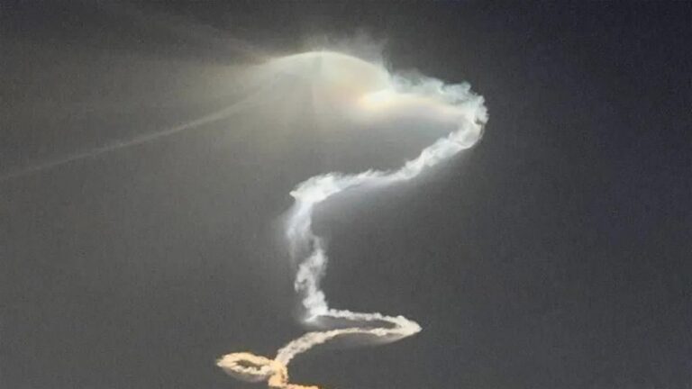 প্রথমবার সেজ্জিল–২ ক্ষেপণাস্ত্র ছুড়ল ইরান