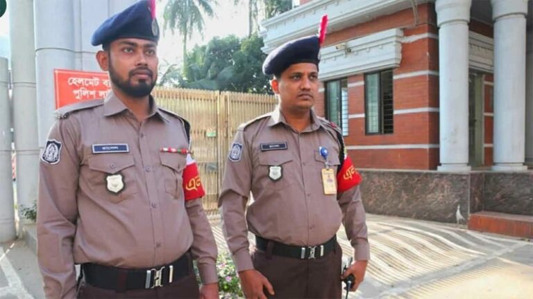 পুলিশের পোশাক নিয়ে সারা দেশে চলছে অভ্যন্তরীণ জরিপ