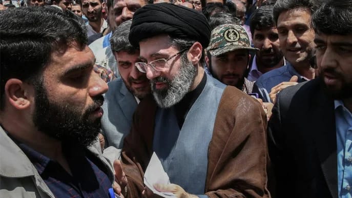 খামেনির মৃত্যুর পর ইরানের সর্বোচ্চ নেতা হলেন ছেলে মোজতবা