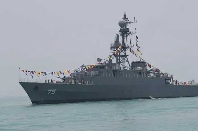 ডুবন্ত ইরানি যুদ্ধজাহাজ থেকে ৩০ নাবিককে উদ্ধার শ্রীলঙ্কার