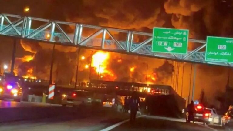 তেহরানে তেলের ডিপোতে ভয়াবহ বিস্ফোরণ