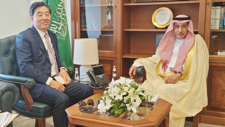 মধ্যপ্রাচ্যের সংঘাতে মধ্যস্থতা করতে রিয়াদে চীনা দূত