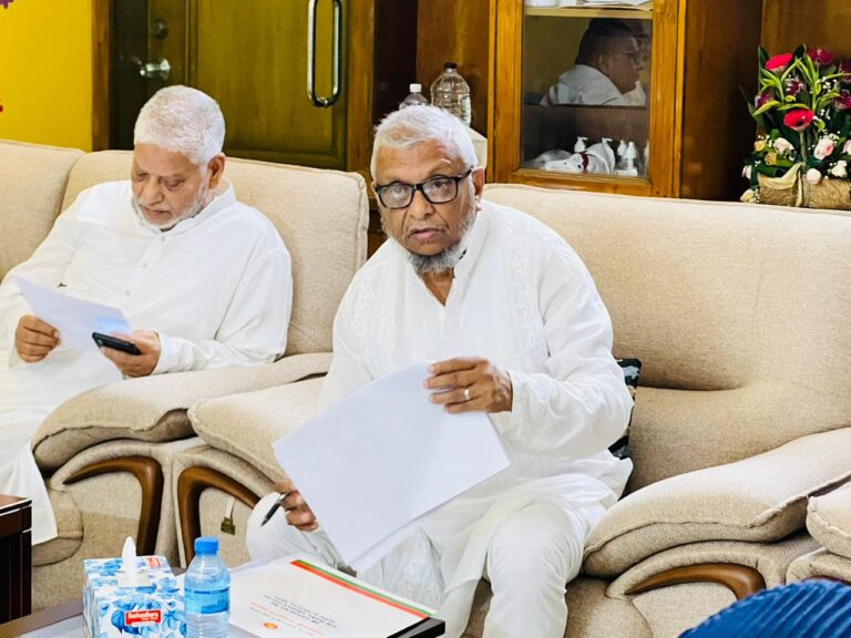 ঈদের আগে শ্রমিকদের বেতন ও বোনাস পরিশোধের নির্দেশ