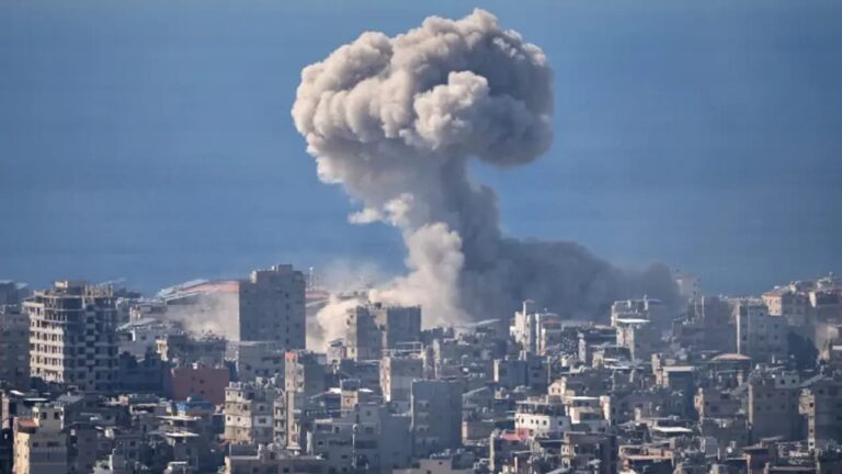 ইরান যুদ্ধ নিয়ে সমালোচনামূলক সংবাদে লাইসেন্স বাতিলের হুমকি ট্রাম্প প্রশাসনের