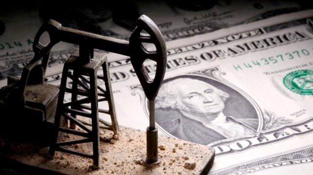 ইরান সংঘাত বিশ্বে পেট্রোডলার সাম্রাজ্যের পতন ঘটাতে পারে