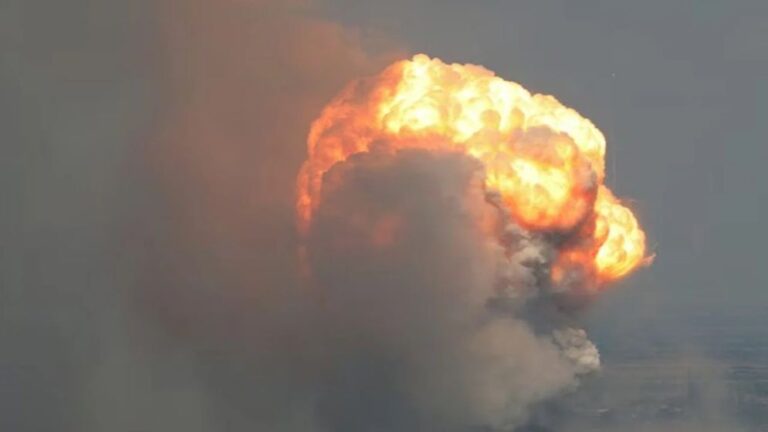 সৌদিতে মার্কিন ঘাঁটিতে বিস্ফোরণ