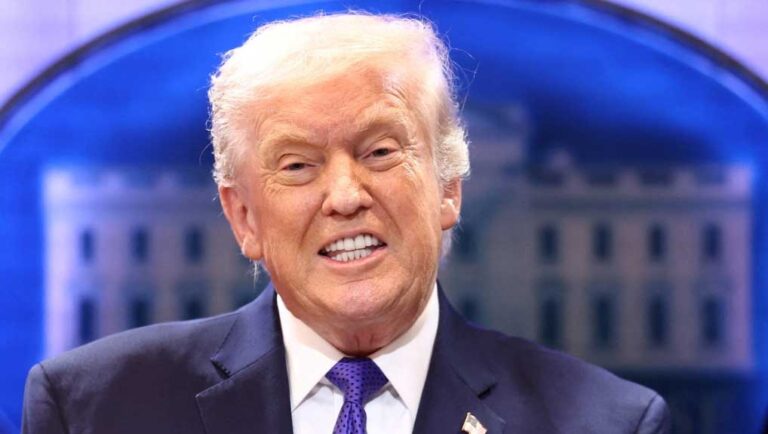 ইরানের তেল ও খারগ দ্বীপের নিয়ন্ত্রণ চান ট্রাম্প