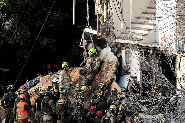 ইরানের ক্ষেপণাস্ত্র হামলায় ইসরায়েলে নিহত ৪