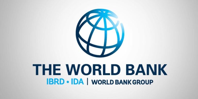 বিশ্বব্যাংকের পূর্বাভাস: প্রবৃদ্ধি কমে ৩.৯%, বাড়তে পারে দারিদ্র্য ও মূল্যস্ফীতি