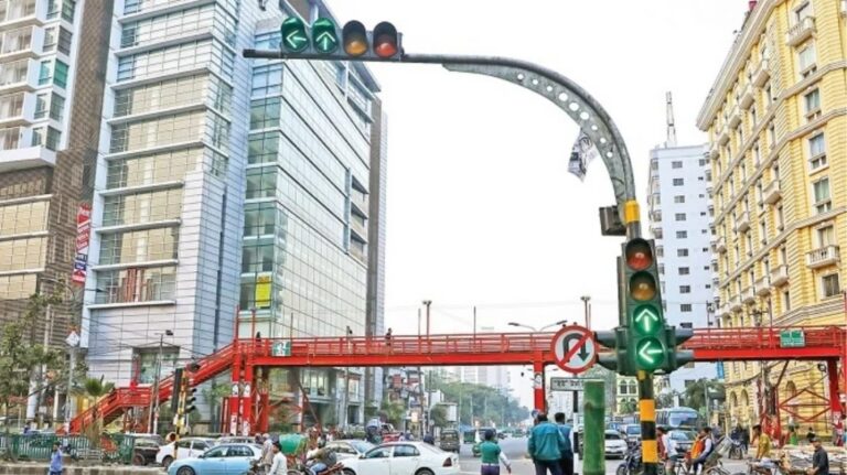 রাজধানীতে সিগন্যাল ভাঙলে মামলা, জরিমানা এমনকি কারাদণ্ড