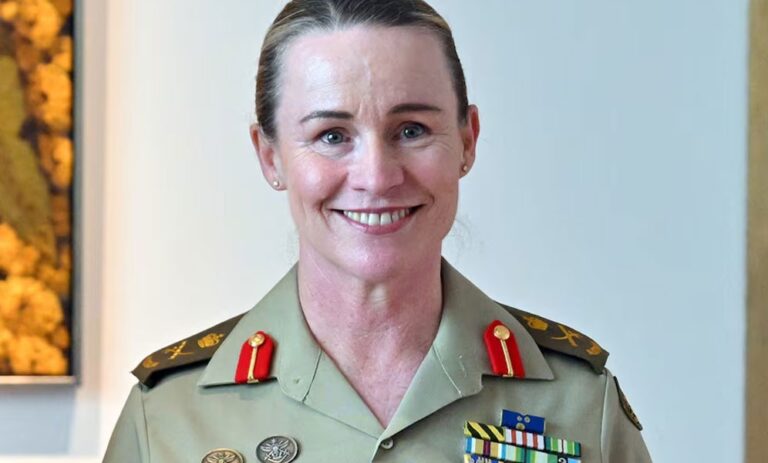 অস্ট্রেলিয়ার ইতিহাসে প্রথম নারী সেনাপ্রধান