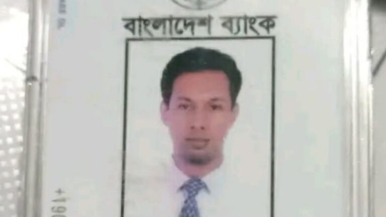 মুগদার বাসা থেকে বাংলাদেশ ব্যাংকের অতিরিক্ত পরিচালকের মরদেহ উদ্ধার