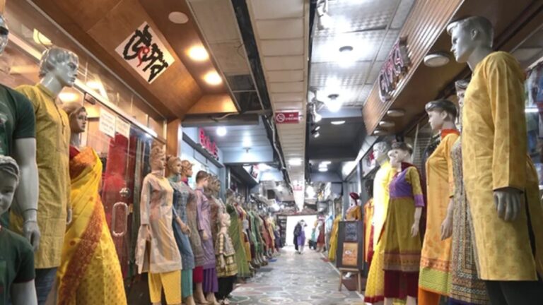 শপিংমল রাত ১০টা পর্যন্ত খোলা রাখার দাবি