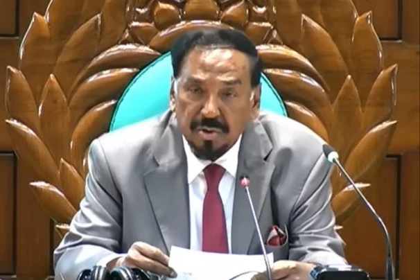 রাষ্ট্রপতি পদ নিয়ে গুঞ্জনের মধ্যেই সফর সংক্ষিপ্ত করে দেশে ফিরছেন স্পিকার