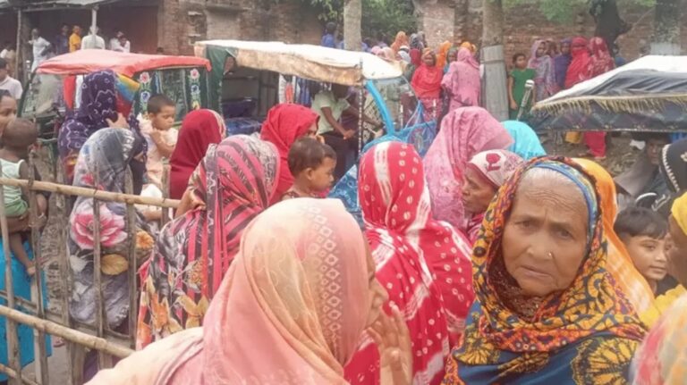 চাঁপাইনবাবগঞ্জে বিদ্যুৎস্পৃষ্টে একই পরিবারের তিনজনের মৃত্যু