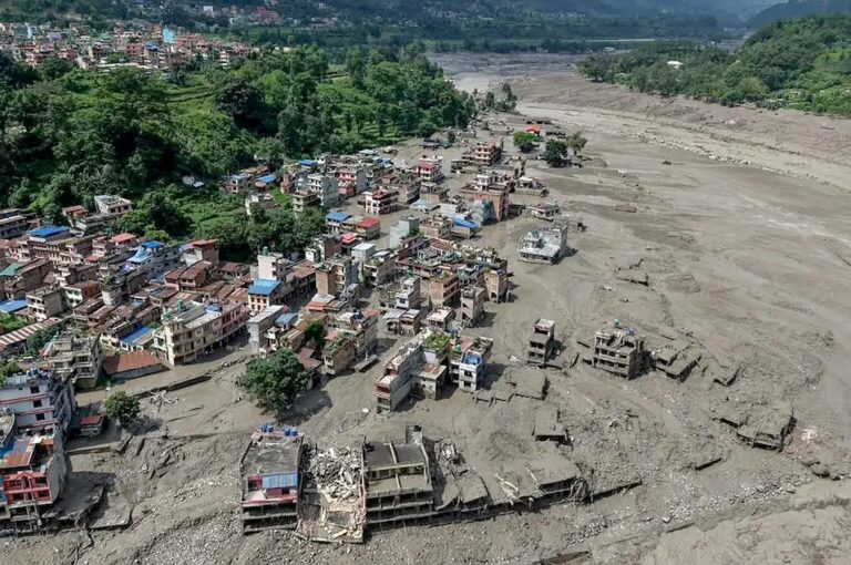 নেপালে ভয়াবহ বন্যা-ভূমিধসে মৃত ৪৭২, নিখোঁজ প্রায় ১ হাজার ৪০০