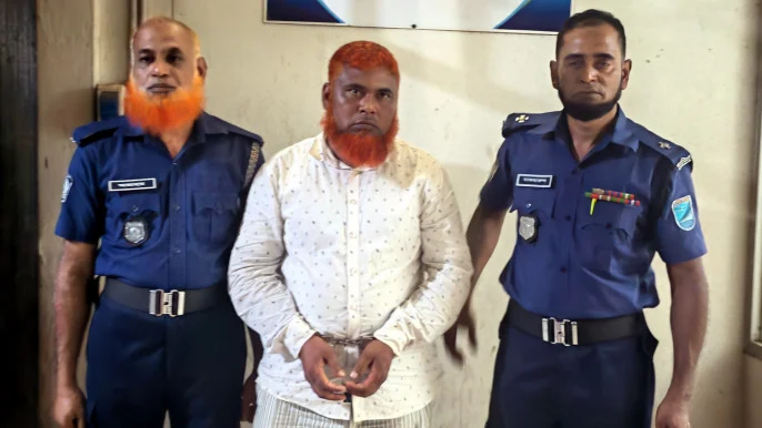 টাঙ্গাইলে ১০ কোটি টাকার সেতু নির্মাণে রডের বদলে বাঁশ, গ্রেপ্তার সাব-ঠিকাদার