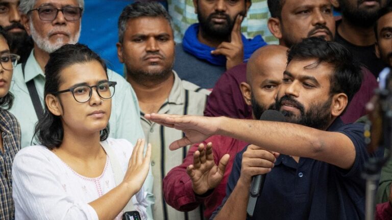দিল্লিতে বিক্ষোভ: নেহা মুক্ত হলেও দীপকের খোঁজ নেই
