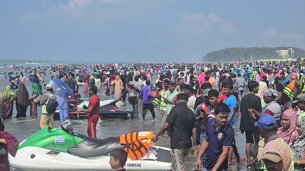 কক্সবাজারে সমুদ্রসৈকতে গোসলে মৃত্যুর মিছিল, দায় কার