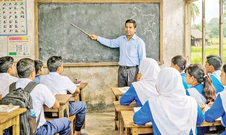মাধ্যমিকে ইংরেজি ও গণিতে উচ্চতর ডিগ্রি নেই অধিকাংশ শিক্ষকের