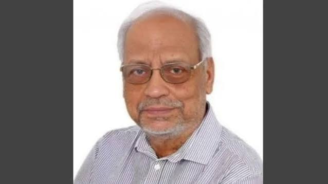 তোর গলা ধরে তোরে বাইরে ছুড়ে মারবো- বিমানববন্দরে সাবেক এমপি আখতারুজ্জামান