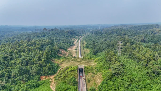 সড়ক ও রেলের অবকাঠামো নির্মাণকাজে বাধাগ্রস্ত হচ্ছে চুনতিতে হাতির চলাচলের পথ