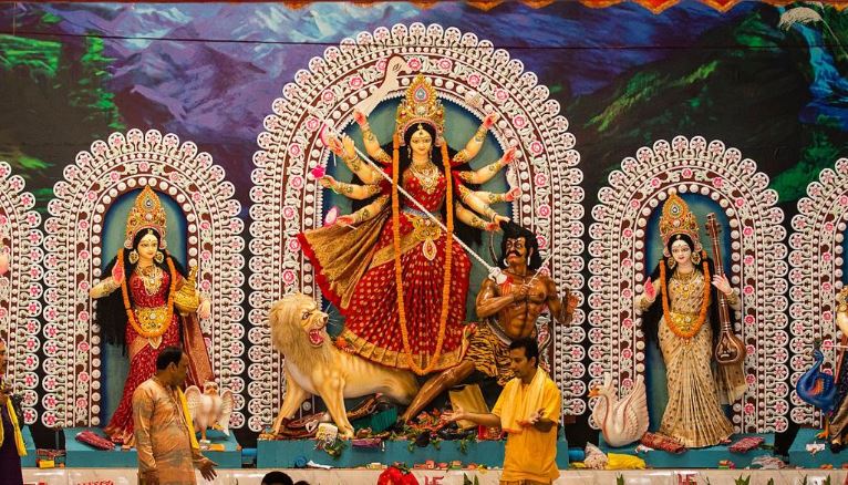 ছয় দিনের প্রসাদ বিতরণসহ ঢাকেশ্বরীর দুর্গাপূজায় ব্যয় ১ কোটি ৫২ লাখ টাকা