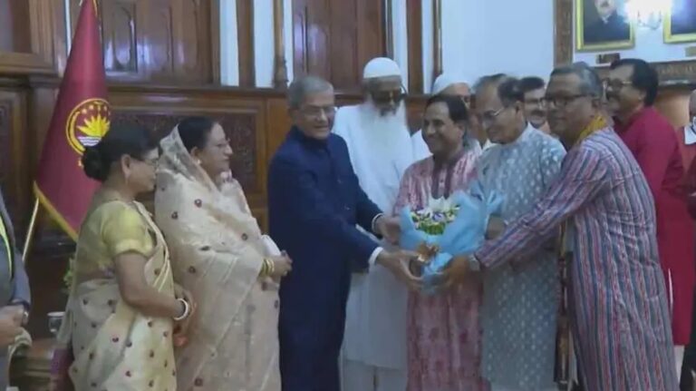 সব ধর্মের মানুষের সমান নাগরিক সুবিধা নিশ্চিতে জাতীয় কমিটি গঠনের আহ্বান রাষ্ট্রপতির
